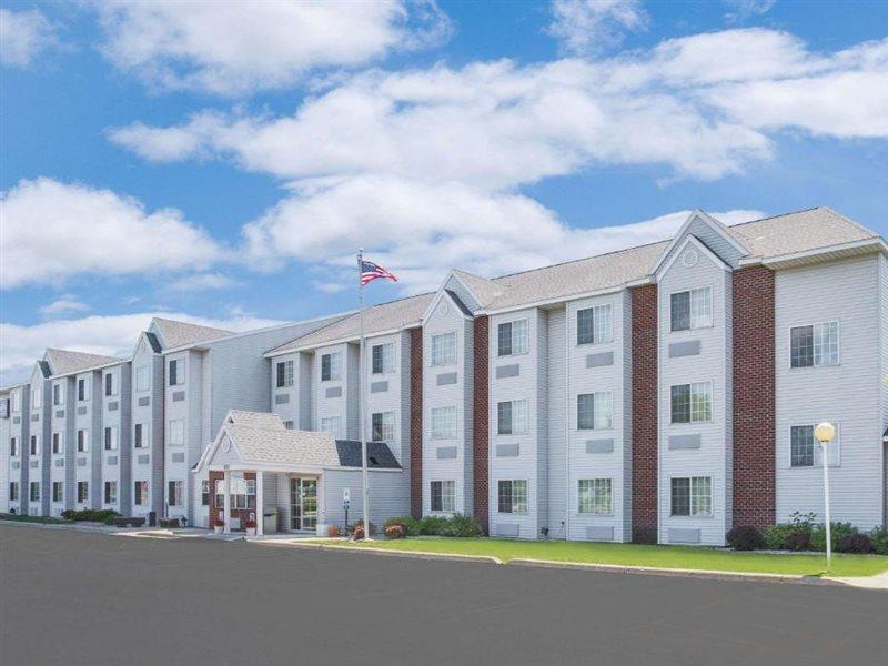 Microtel Inn & Suites By Wyndham Fond Du Lac Exteriér fotografie